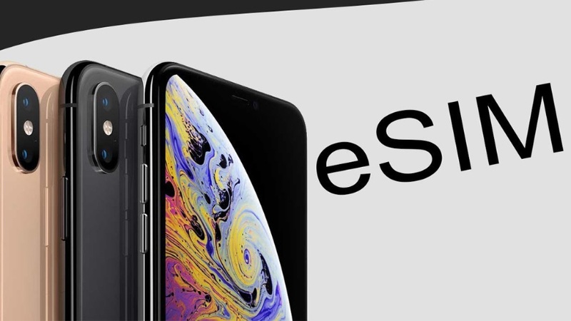 Simple and easy-to-follow eSIM setup steps on the iPhone XS Max