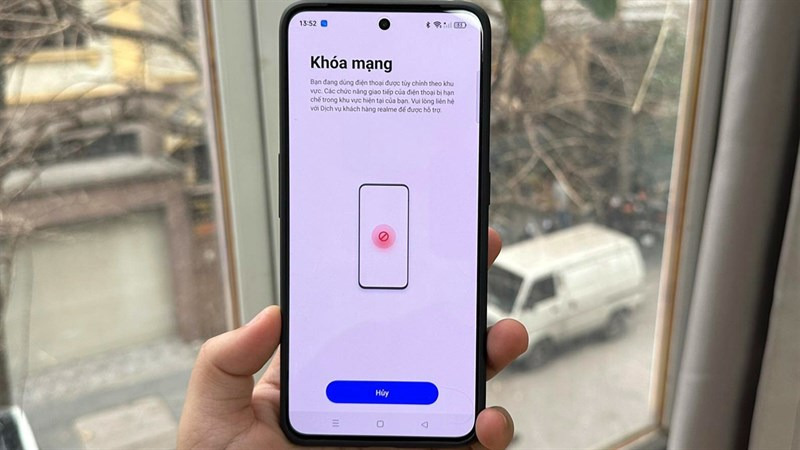 Make sure the phone is not carrier-locked
