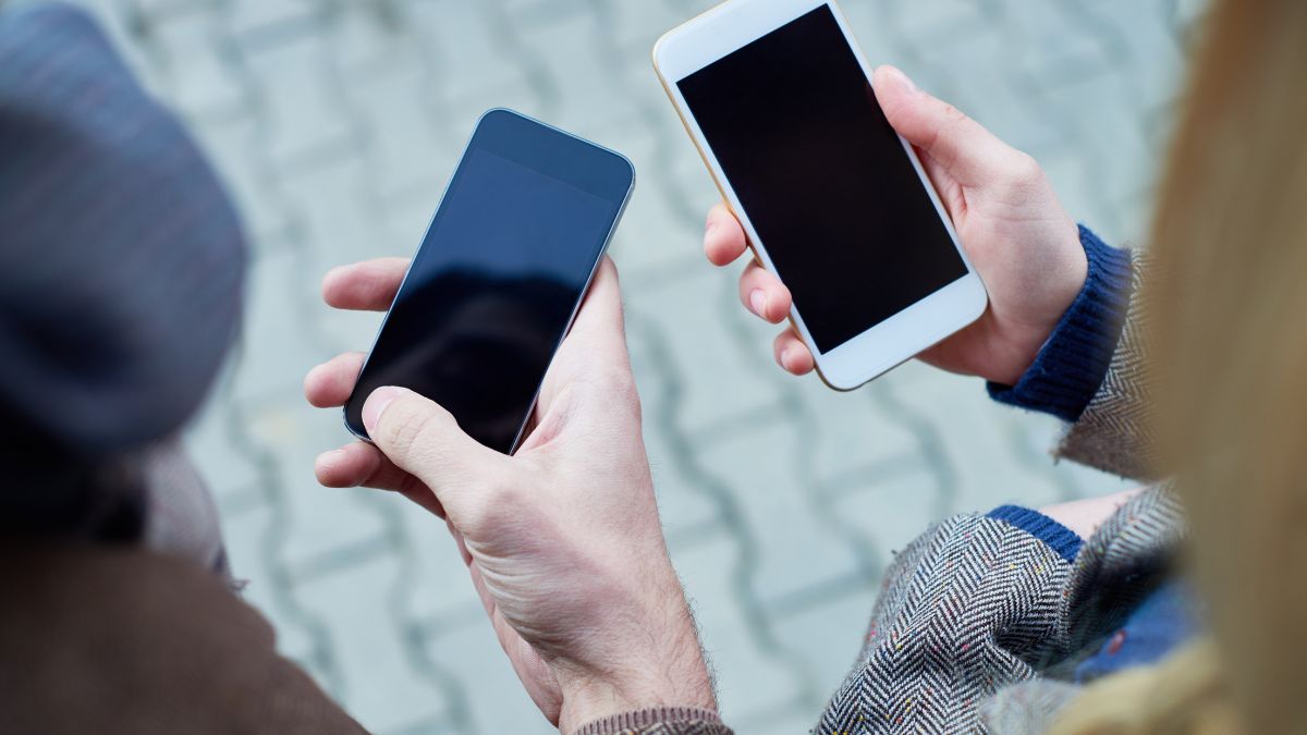 Check your phone before using a travel SIM