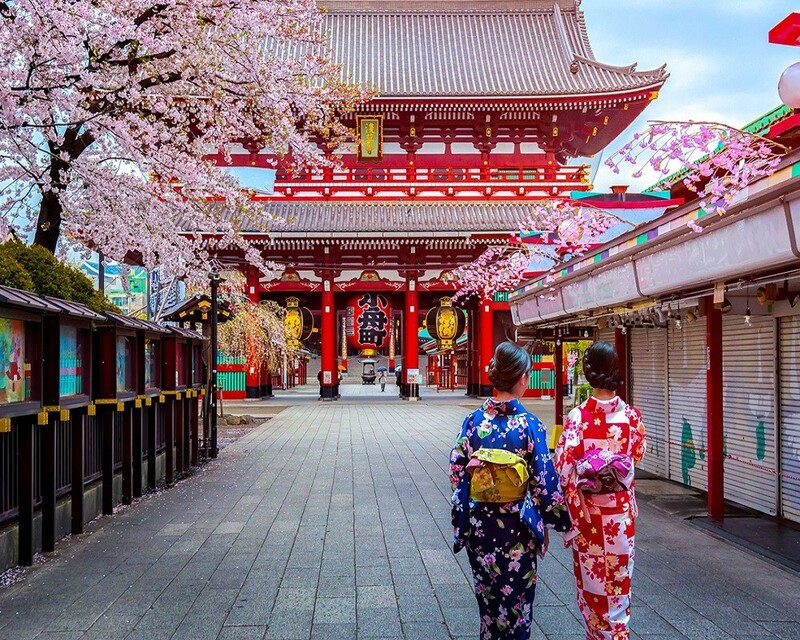Travelers going to Japan for 4 - 5 days