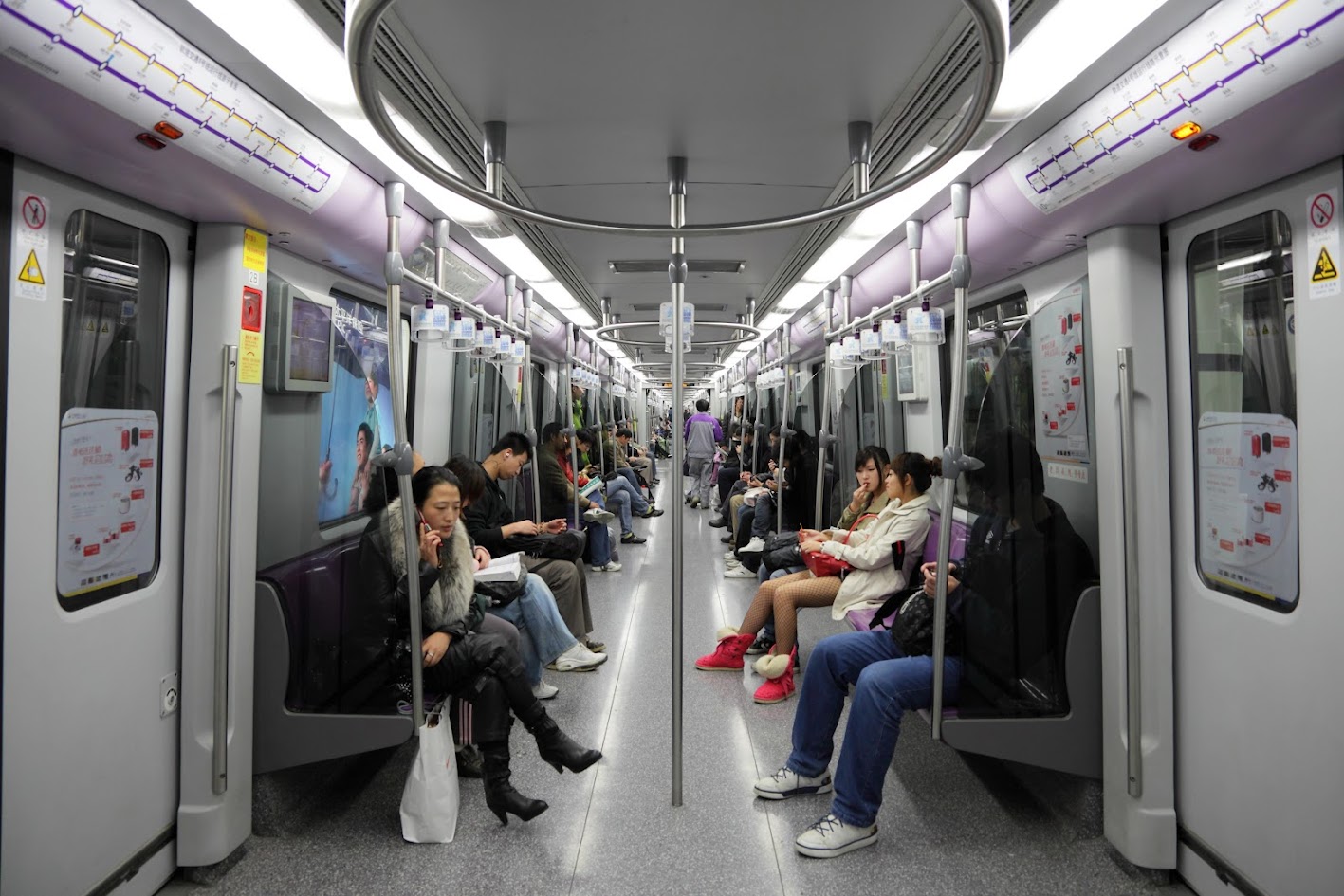 11 Important Things to Know When Traveling to China 16 Experiencing the China subway