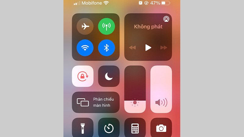 Does an eSIM Drain Battery? Detailed Answer & How to Optimize 11 Turn on battery saver mode when needed
