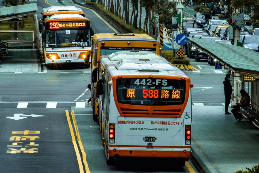 Bus