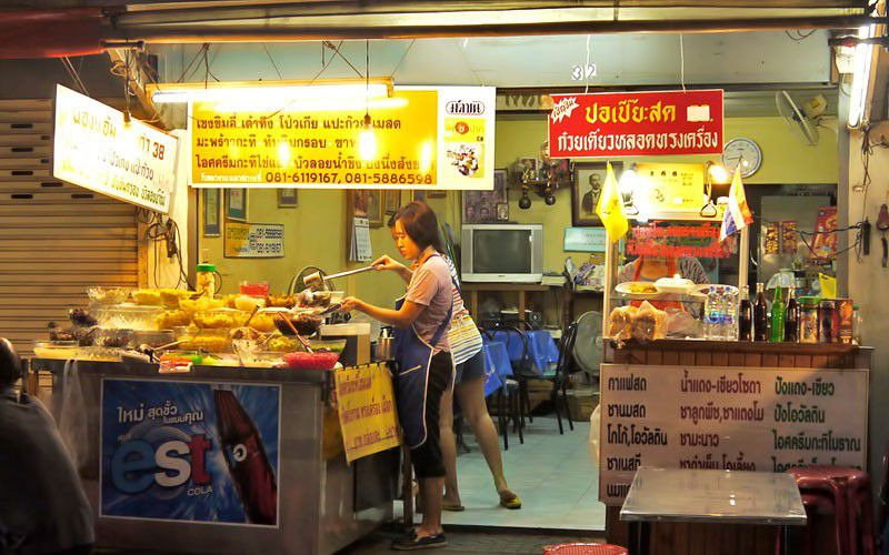 Eat street food instead of restaurants
