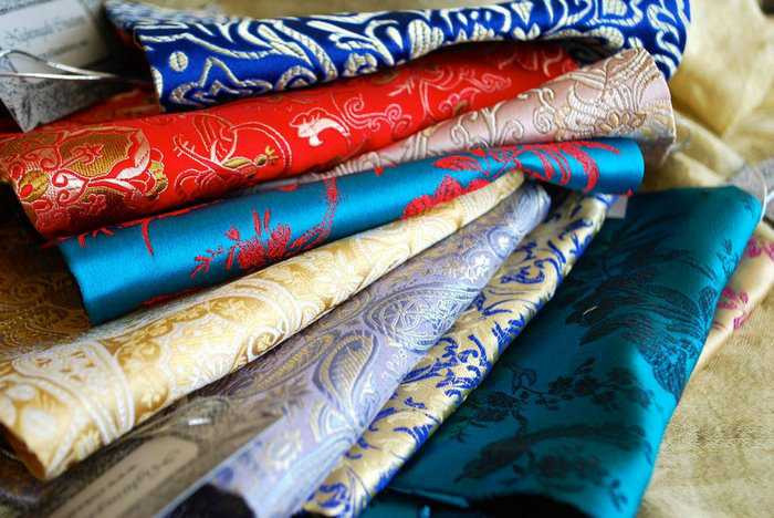 What to Buy in Beijing as Gifts? Detailed Suggestions & Tips 23 Beijing silk