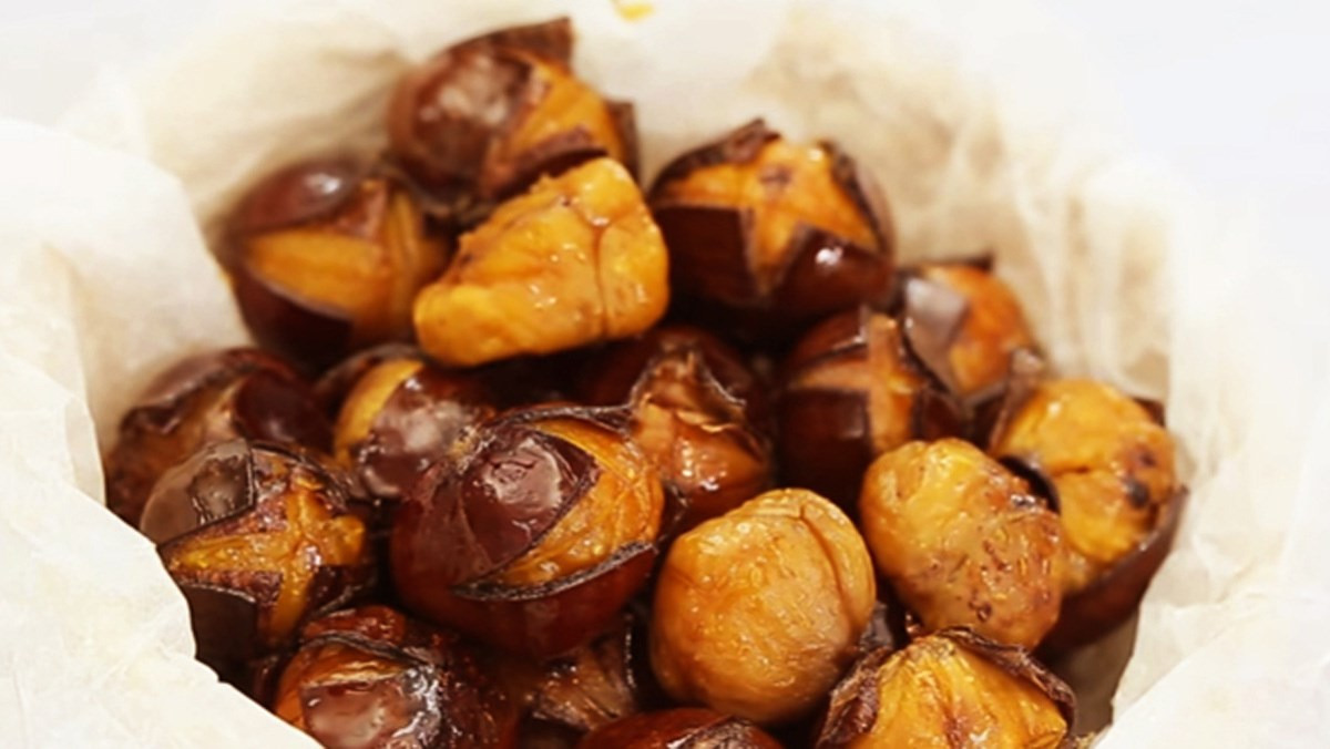 What to Buy in Beijing as Gifts? Detailed Suggestions & Tips 17 Candied roasted chestnuts