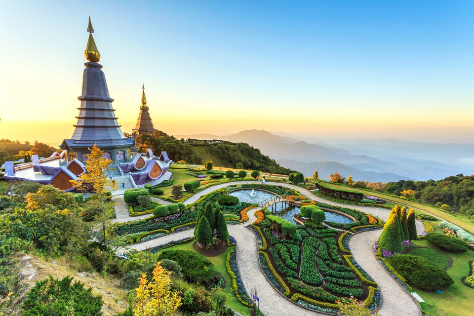 Where is Chiang Mai? What makes it so attractive to travelers?