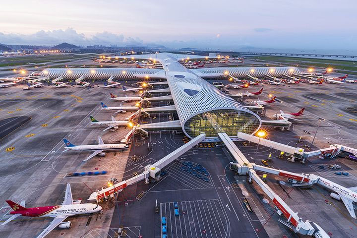 Round-trip flight ticket from Hanoi to Beijing 
