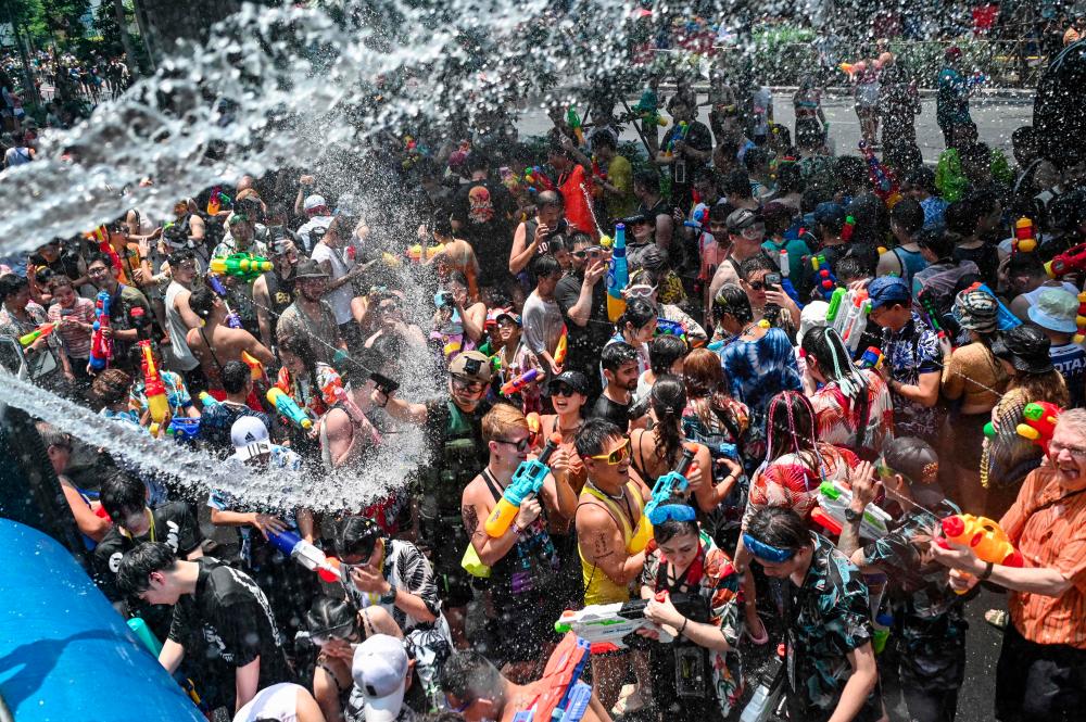Thailand Independent Travel Guide: Tips from A to Z 2026 10 Songkran water festival