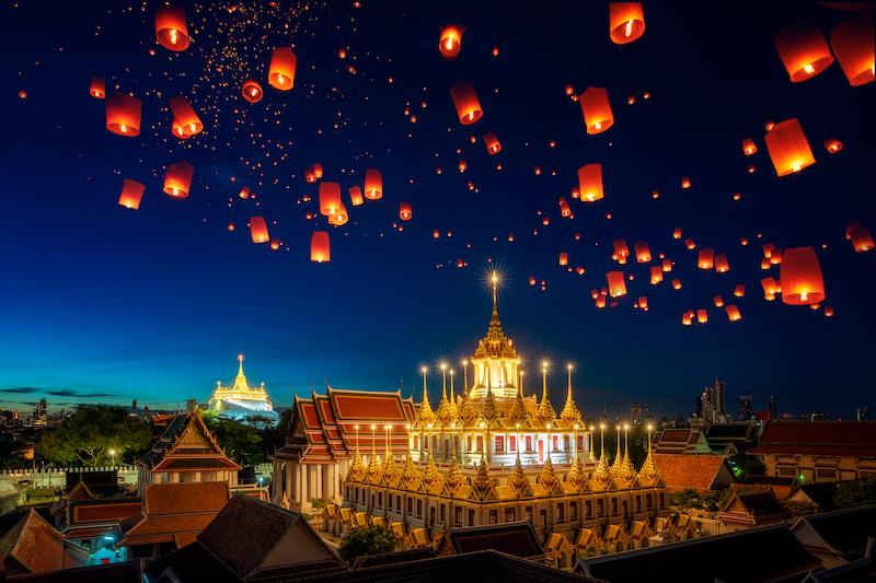 Thailand Independent Travel Guide: Tips from A to Z 2026 9 Yi Peng Festival - sky lantern release in Thailand