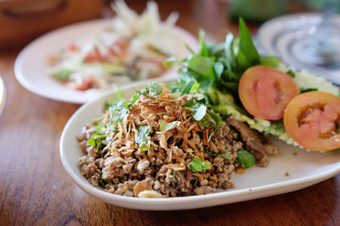 Laos Travel Costs: Complete Budget from A to Z 19 Eating at local restaurants