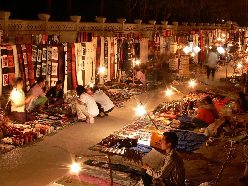 Laos Travel Costs: Complete Budget from A to Z 25 Shopping and personal expenses