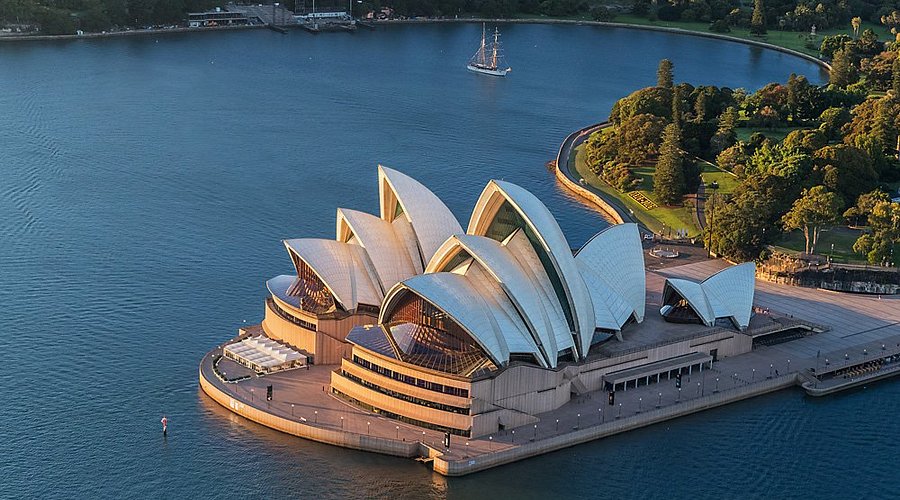 Sydney Travel 2026: Visa, Costs, Itinerary for Vietnamese Travelers 16 Sydney Opera House